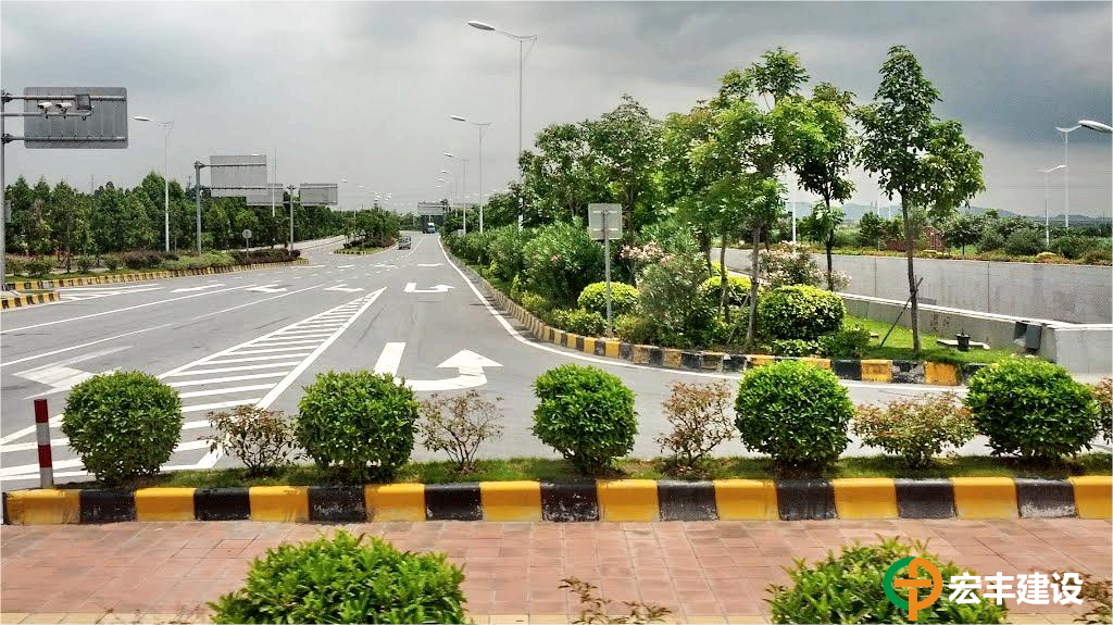 佛山市順德區(qū)南國(guó)東路綠化改造工程（環(huán)市路—桂畔海段邊分帶綠化改造）